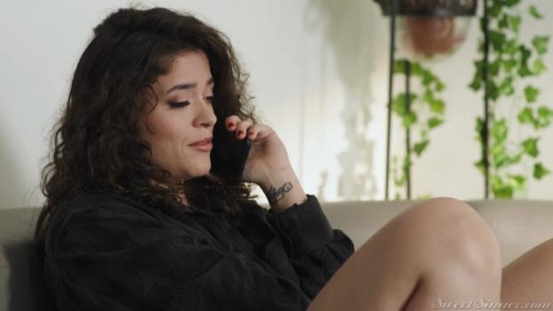 sweetsinner-23-10-03-victoria-voxxx-keep-it-close-xxx-1080p_00_04_15_00000.jpg