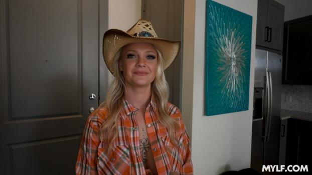 momshoot-23-11-14-cj-hot-wife-the-kindness-of-strangers-xxx-1080p_00_06_06_00001.jpg