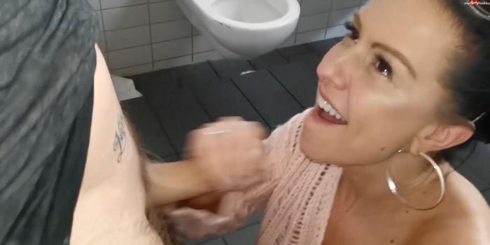 texaspatti_-_was_machen_wir_jetzt_-_ficken_-mp4_snapshot_01-37-080.jpg