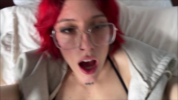 familytherapyxxx-24-02-13-elle-marz-extra-lunch-money-xxx-1080p_t_00_22_56_00005.jpg