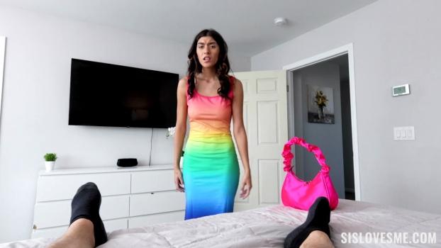 sislovesme-24-03-15-aubry-babcock-giving-aubry-a-hand-xxx-1080p_00_26_32_00001.jpg
