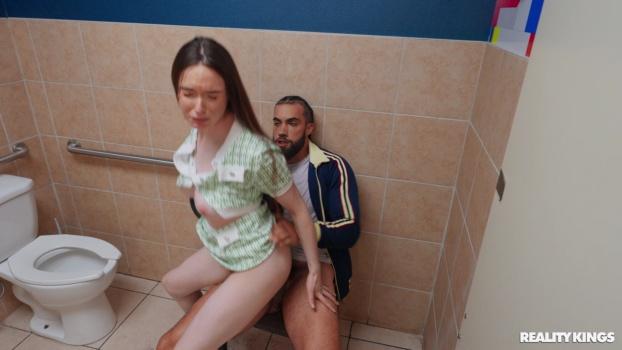 crazycollegegfs-24-06-01-hazel-moore-out-of-order-orgasms-xxx-1080p_00_27_04_000.jpg