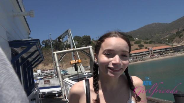 atkgirlfriends-24-08-28-selina-imai-malibu-pier-1-xxx-1080p_00_05_54_00000.jpg