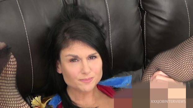 xxxjobinterviews-24-12-18-sienna-ray-xxx-1080p_00_16_20_00000.jpg