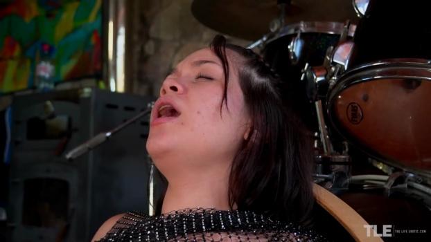 thelifeerotic-25-01-07-jazmin-p-drumsticks-2-xxx-1080p_00_08_07_00002.jpg