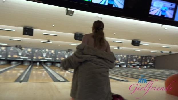 atkgirlfriends-25-02-08-fiona-peaches-bowling-1-xxx-1080p_00_04_36_00000.jpg