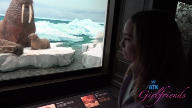 atkgirlfriends-25-03-03-selina-imai-museum-1-xxx-1080p_00_16_57_00001.jpg