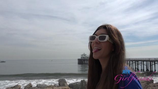 atkgirlfriends-25-03-19-aubry-babcock-malibu-pier-1-xxx-1080p_00_10_22_00001.jpg