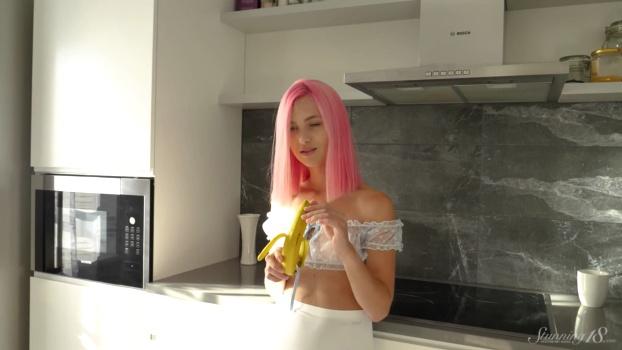 stunning18-25-05-27-kiara-j-tropical-cuisine-xxx-1080p_00_01_40_00000.jpg