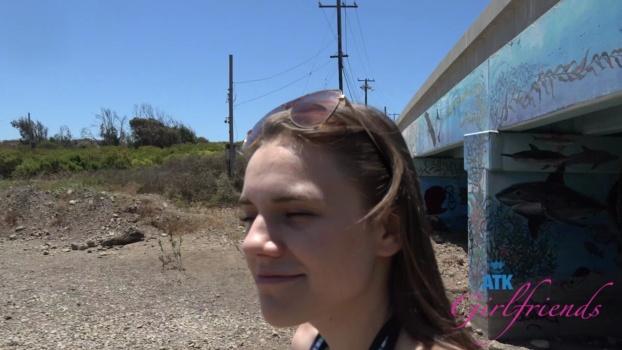 atkgirlfriends-25-07-18-rose-carter-malibu-park-xxx-1080p_00_05_39_00000.jpg