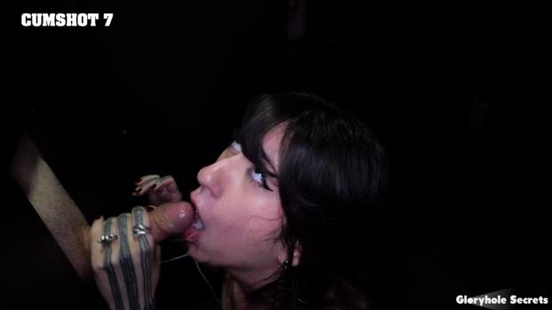 gloryholesecrets-25-07-18-khloe-mendosa-first-glory-hole-xxx-1080p_00_24_44_0000.jpg