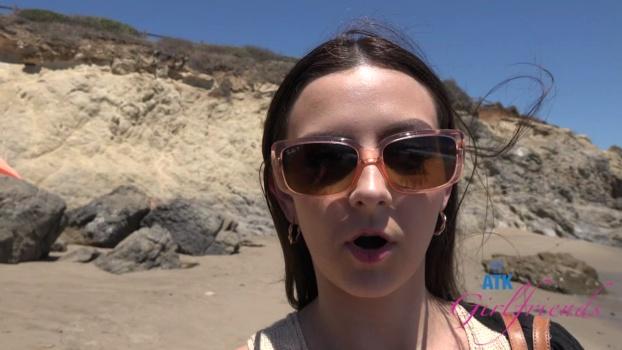 atkgirlfriends-25-08-06-serena-hill-malibu-park-1-xxx-1080p_00_10_22_00001.jpg