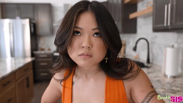 brattysis-25-08-29-lulu-chu-dont-tell-my-mom-xxx-1080p_00_04_43_00000.jpg