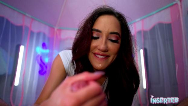 inserted-25-09-18-chloe-amour-xxx-1080p_00_14_31_00001.jpg