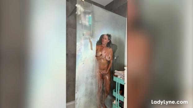 ladylyne-25-11-13-join-my-morning-shower-routine-xxx-1080p_00_06_10_00003.jpg