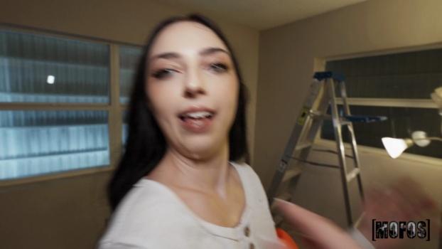 letspostit-26-01-16-scarlett-rosewood-tag-team-on-the-job-site-xxx-1080p_00_18_2.jpg