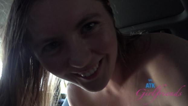 atkgirlfriends-26-02-12-zoey-zimmer-leo-carillo-1-xxx-1080p_00_23_49_00003.jpg