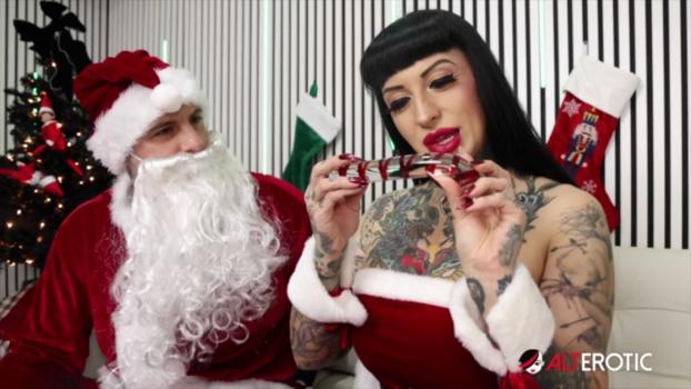 alterotic-26-03-12-jessie-lee-gets-her-christmas-package-from-santa-tef-xxx-1080.jpg