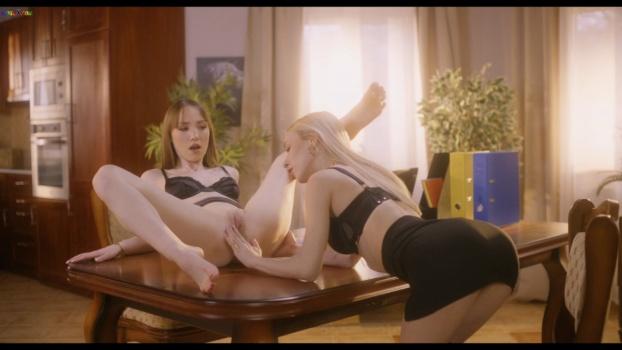 mixedx-26-03-20-nata-gold-and-kitty-queen-xxx-1080p_00_05_41_00000.jpg