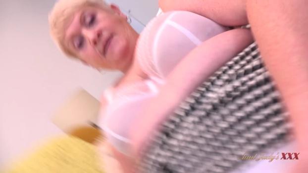 auntjudysxxx-26-03-29-joolz-xxx-1080p_00_08_12_00001.jpg