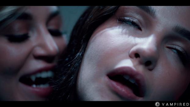vampired_blake-blossom-and-rissa-may-night-emergency-xxx-1080p_00_03_29_00000.jpg