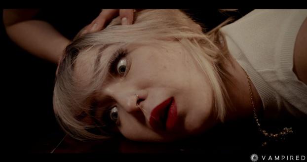 vampired_lilly-bell-and-melody-marks-immortal-hunger-xxx-1080p_00_04_40_00001.jpg