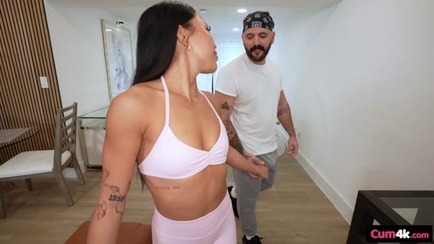 cum4k-26-05-05-vivienne-vo-xxx-720p_00_12_25_00001.jpg