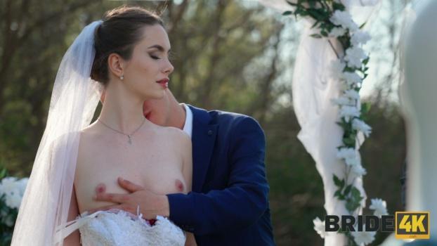 bride4k-26-05-18-liz-ocean-xxx-1080p_00_05_18_00000.jpg