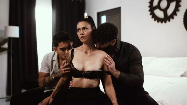 elegantangel-26-05-19-dana-vespoli-xxx-1080p_00_21_07_00001.jpg