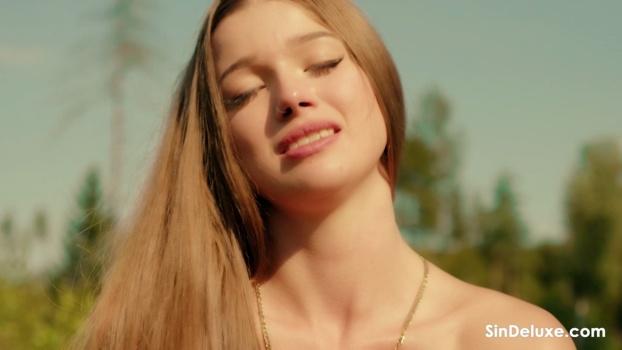 sindeluxe-26-05-20-olivia-sparkle-hardcore-xxx-1080p_00_13_12_00003.jpg