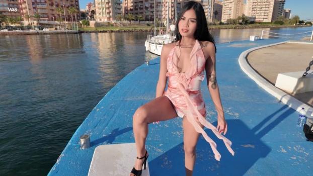 watch4beauty-26-08-20-sofia-sweet-waiting-backstage-xxx-2160p_00_00_38_00000.jpg