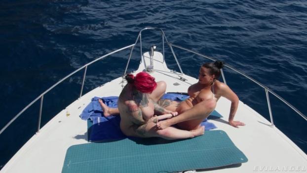 evilangel-26-08-28-jolee-love-and-sabien-demonia-xxx-1080p_00_07_20_00000.jpg
