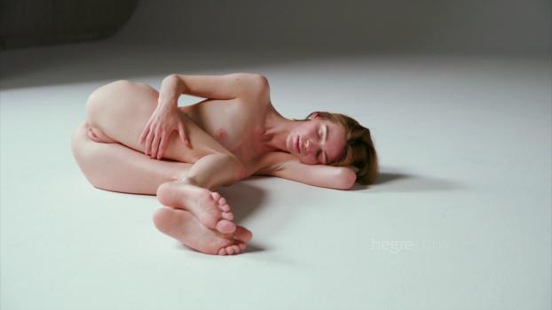 hegre-26-09-15-any-moloko-nude-modelling-xxx-1080p_00_08_55_00003.jpg